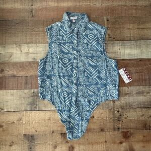 BONGO Blue Geometric Sleeveless Button‑Up Shirt | Women's XL | 100% Cotton -NWTs